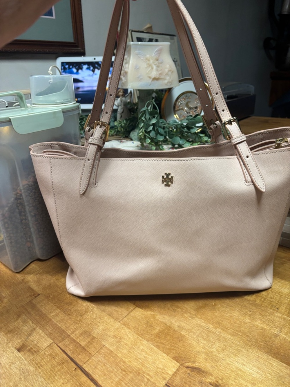 Tory Burch large Blush Leather Tote with Gold Logo   see video - Picture 6 of 17